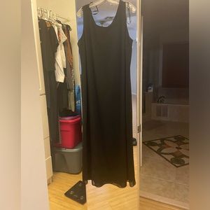 Size 18 Black classic straight dress with embroidered detail